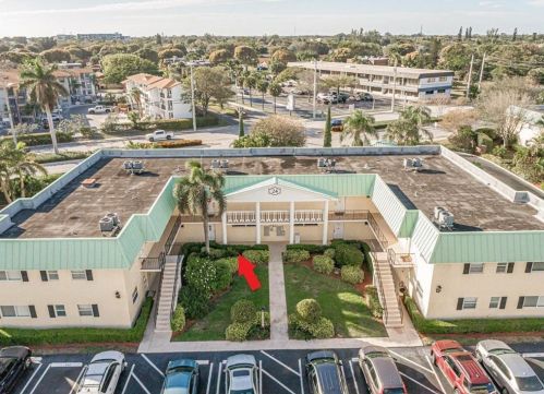 24 Colonial Club Dr, Boynton Beach, FL 33435-8388