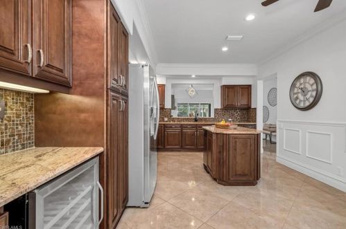 5743 Persimmon Way, Naples FL  34110-2320 exterior