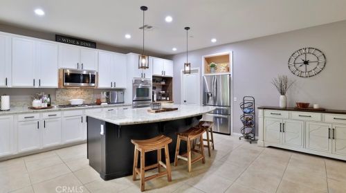 35595 Desert Rose Way, Lake Elsinore CA  92532-2905 exterior