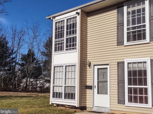 505 Middleton Pl, Norristown, PA 19403-2835