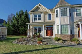 52 Bloomingrove Dr, Troy, NY 12180-8402