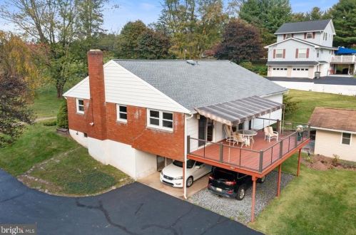 2942 Forest Dr, Coopersburg, PA 18036-9254