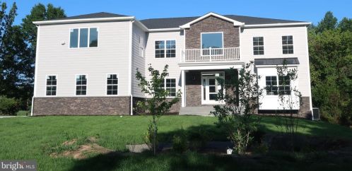 7016 Ridgeway Dr, Springfield VA  22150-3028 exterior