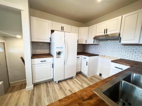 250 Caroline St, Manchester WI  53946-8518 exterior