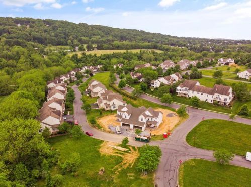 2482 Napa Dr, Easton PA  18040-7453 exterior