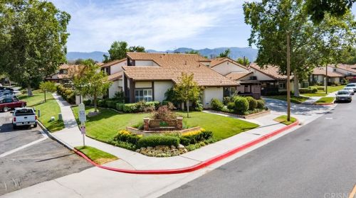 24600 Golfview Dr, Santa Clarita, CA 91355-2301