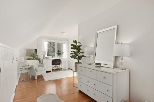 65 Snowden Ave, Crotonville NY  10562-3244 exterior