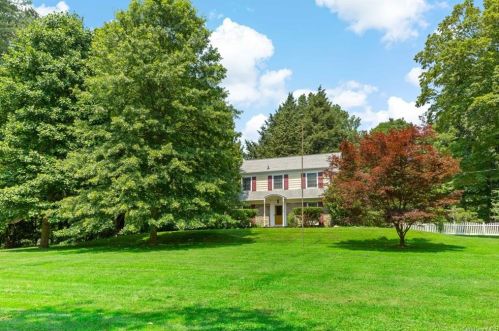 2688 Crompond Rd, Yorktown Hgts NY  10598-3130 exterior