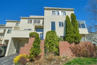 71 Waterside Close, Yonkers, NY 10709-5666