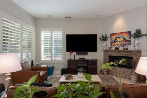 8 King Edward Ct, Rancho Mirage CA  92270-1621 exterior