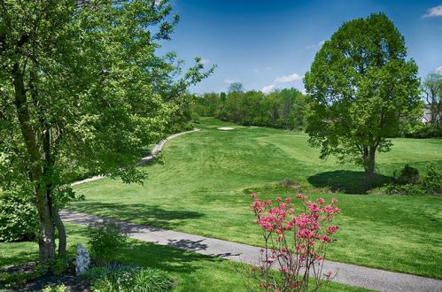 217 Hickory Heights Dr, Bridgeville, PA 15017-1084