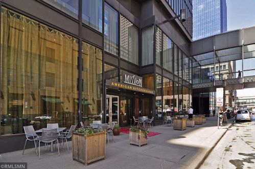 19 1st St, Minneapolis MN  55401-1839 exterior