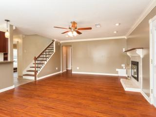 220 Pecan Dr, League City TX  77573-3628 exterior