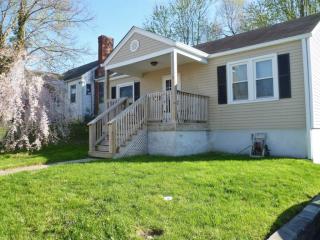 208 Glenmary St, Glendale, KY 42701-1716