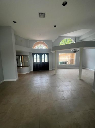 1306 Cottonwood Cv, Fort Pierce FL  34986-2002 exterior