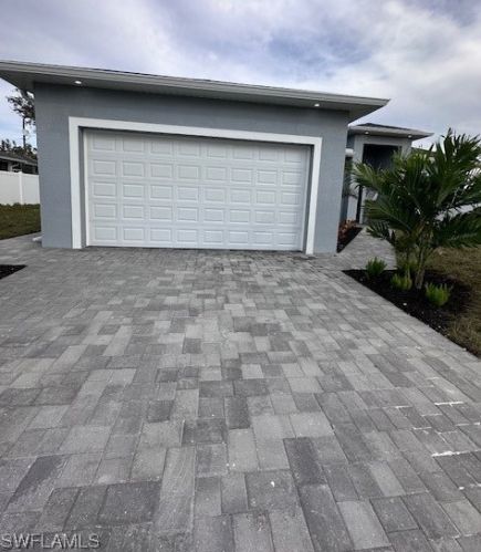 1135 2nd Ave, Cape Coral, FL 33909-1210