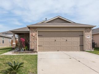 8935 Spurflower Path Ln, Houston, TX 77075-4872