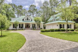 13 Colonel Hazzard Rd, Bluffton, SC 29909-7003