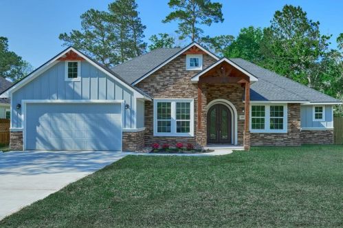 3693 Pin Oak Dr, Conroe, TX 77301-5837