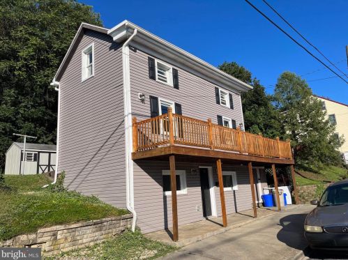 303 Port Clinton Ave, Moselem PA  19526-1712 exterior