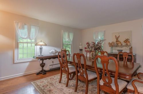 75 Great Ring Rd, Sandy Hook CT 06482-1605 exterior