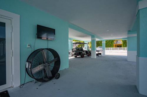 48 Marlin Ave, Key Largo, FL 33037-2915