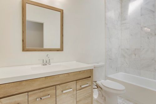 975 Bear Island Cir, West Palm Beach FL  33409-2062 exterior