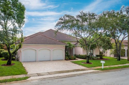 1419 159th Ter, Hollywood, FL 33027-5016