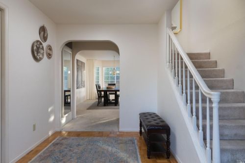 1195 Exeter Dr, Santa Rosa CA  95401-8823 exterior