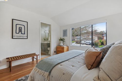 13050 Brookpark Rd, Oakland CA  94619-3504 exterior