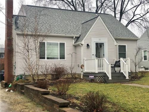 22 Marion Ave, Mogadore, OH 44260-1025