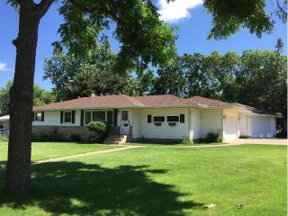 2772 Marion St, Saint Paul, MN 55113-2425