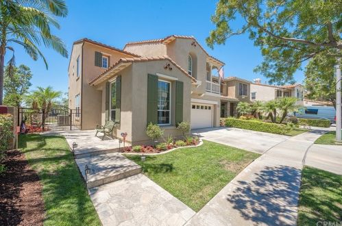 2519 Sunflower St, Fullerton, CA 92835-3594