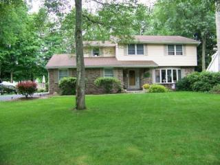 50 Matthew Dr, Binghamton, NY 13901-5749