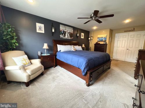 324 Glenn Rose Cir, Norristown PA 19406-1783 exterior