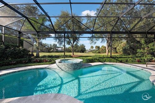 7023 Greentree Dr, Naples, FL 34108-7527