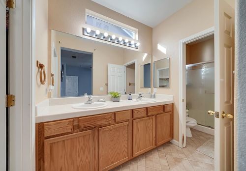 530 Vina Ct, Livingston CA  95334-9111 exterior