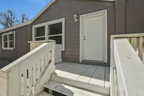 17510 Quail Hill Ln, Aromas CA  95004-9115 exterior