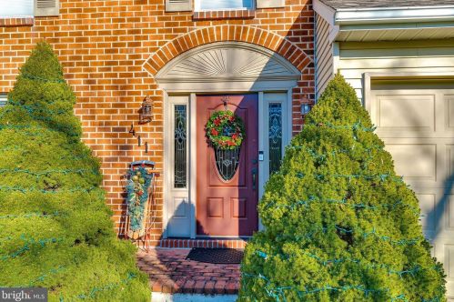 411 Shipwrighter Way, Lansdale PA  19446-4022 exterior