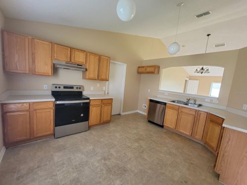 3911 Warbler Dr, Winter Haven, FL 33880-5034