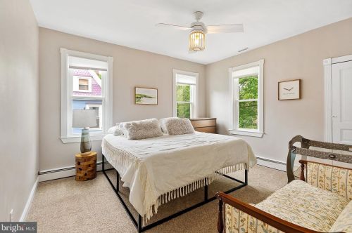 17 Lexington Ave, Camden NJ  08109-2013 exterior