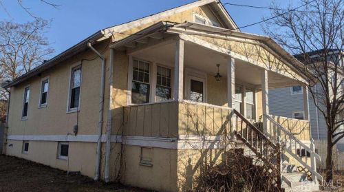 409 Hancock St, South Plainfield, NJ 07080-3317