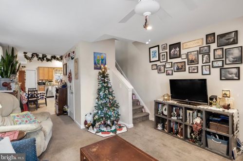 1 Atlantic Ave, Camden NJ  08106-1469 exterior