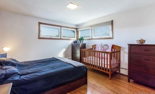 691 Millbrook Rd, Middletown CT  06457-5523 exterior