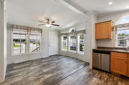 53 Hagop Rd, Salem NH 03079-3709 exterior