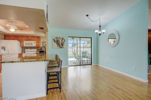 230 43rd Ter, Cape Coral FL  33904-8425 exterior