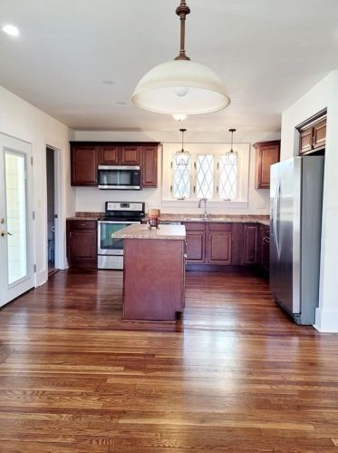 870 Wilbraham Rd, Springfield MA  01109-2015 exterior