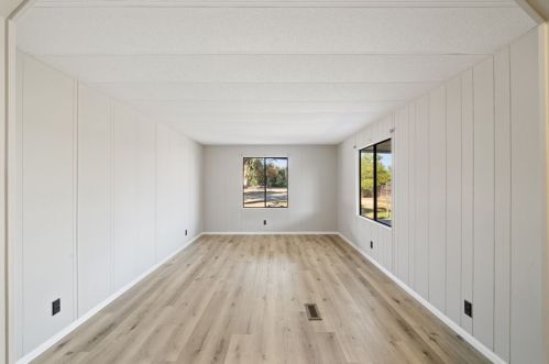 32861 Brechtel St, Lake Elsinore CA  92530-0420 exterior