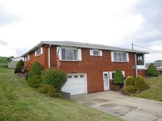 622 Bovard Luxor Rd, Greensburg PA  15601-7775 exterior