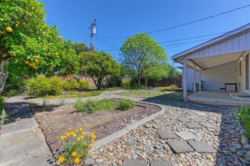 2621 Gilbert Way, Rancho Cordova CA  95670-3513 exterior